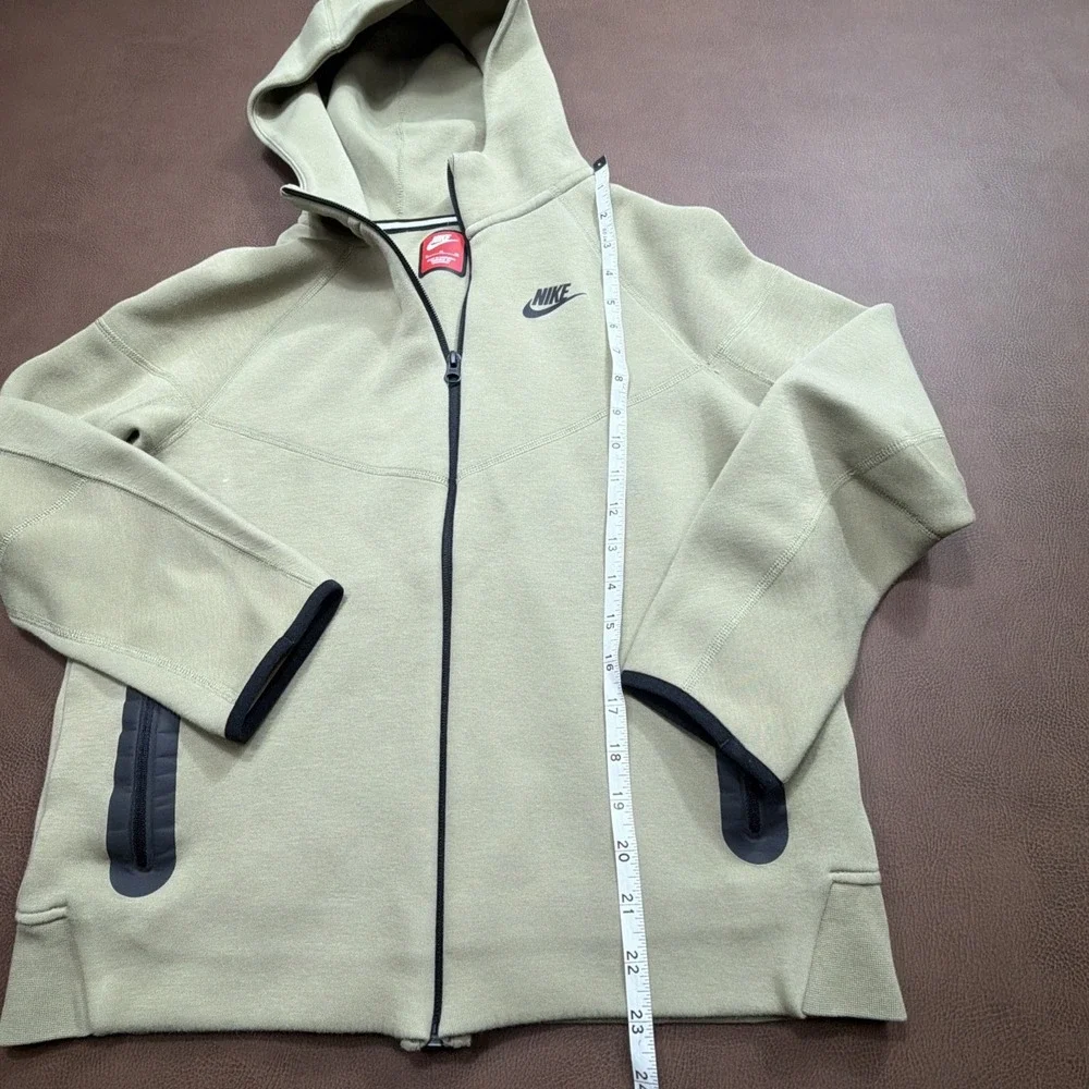 Nike Tech Fleece Full Zip Hoodie Sweatshirt Boys XL Khaki Tan Kids School Jacket